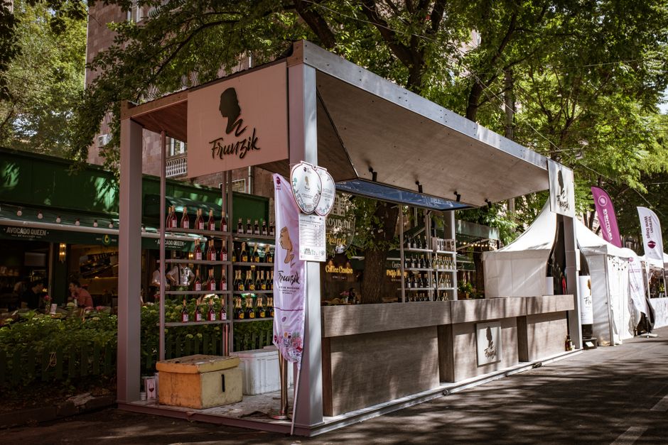Posjetioci i izlagači na turističkom sajmu u Sarajevu