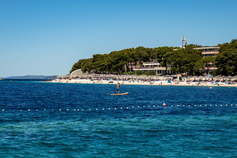 Turisti na jadranskoj obali Hrvatske
